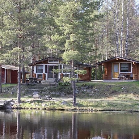 Hotel Hirsimoekki Ja Makuuaitta Karijoki Zewnętrze zdjęcie