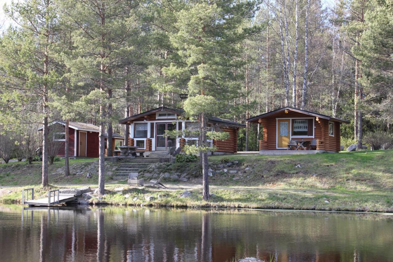 Hotel Hirsimoekki Ja Makuuaitta Karijoki Zewnętrze zdjęcie